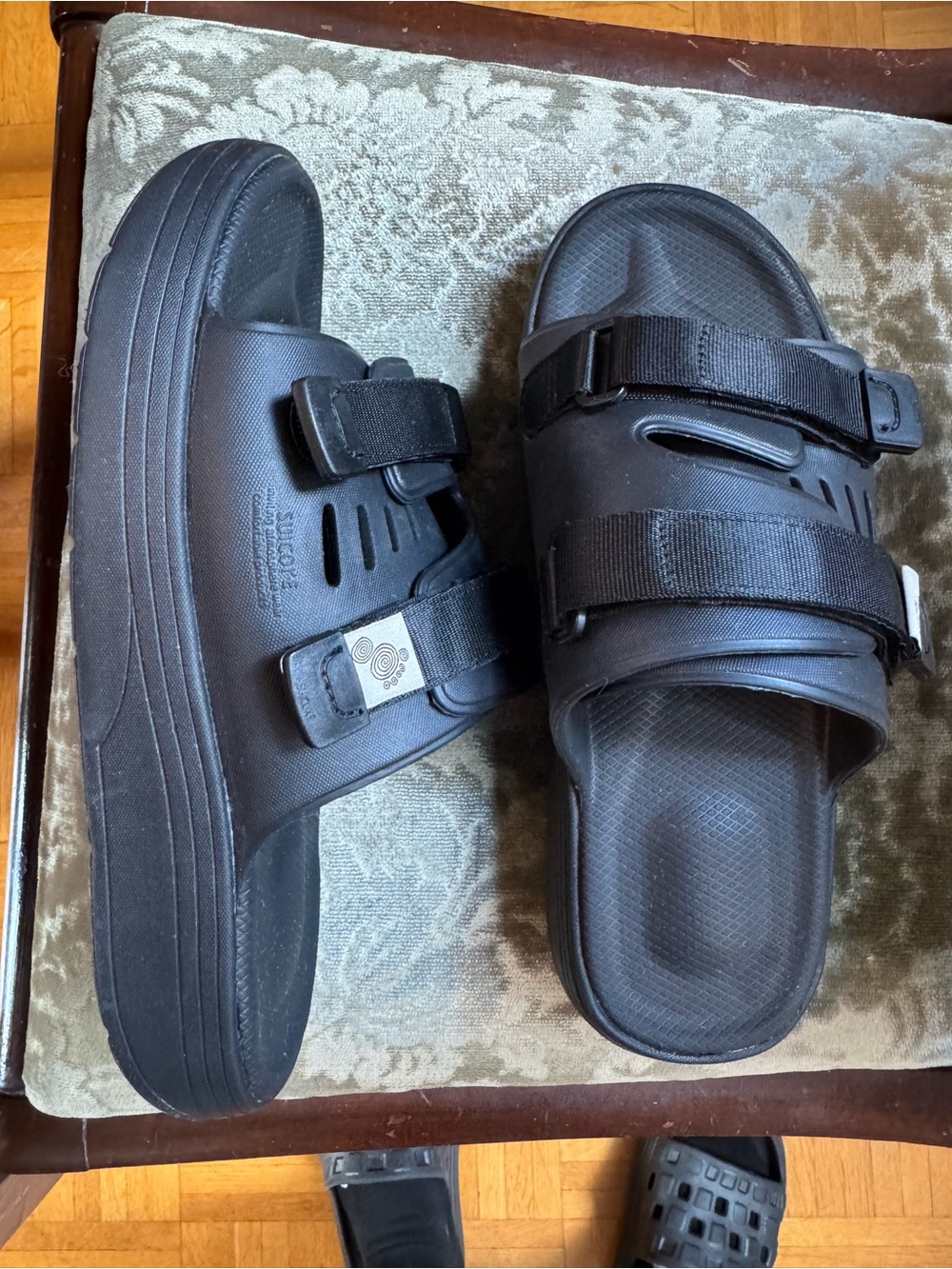 SUICOKE - URICH Sandals size 9 (W) made small (fits like size 8!)